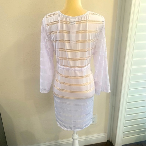 Alexa& Stella Kimono - Picture 4 of 8